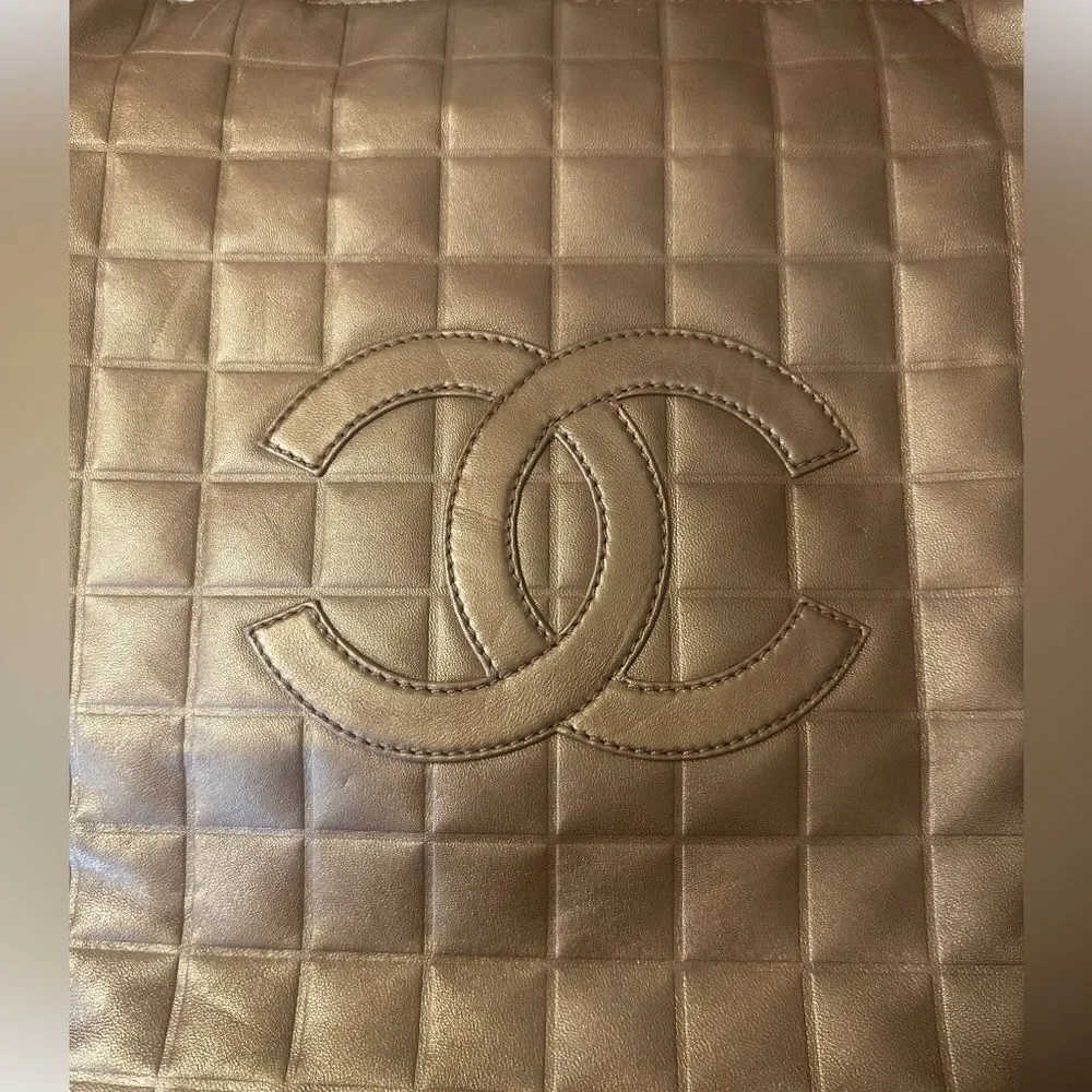 Chanel Gold Quilted Tote Bag - Picture 14 of 14